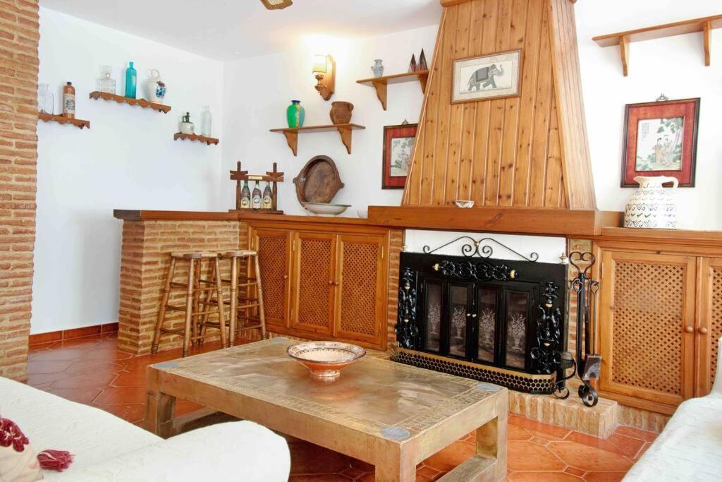 Duplex Tematico Andaluz Con Agradable Terraza - El Mirador De Benahavis 2 Apartment Bagian luar foto